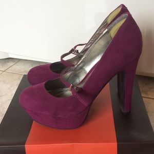 Guess Dark Magenta Purple Mary Jane Platform Pumps